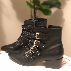 Studded strap bootie size 10w